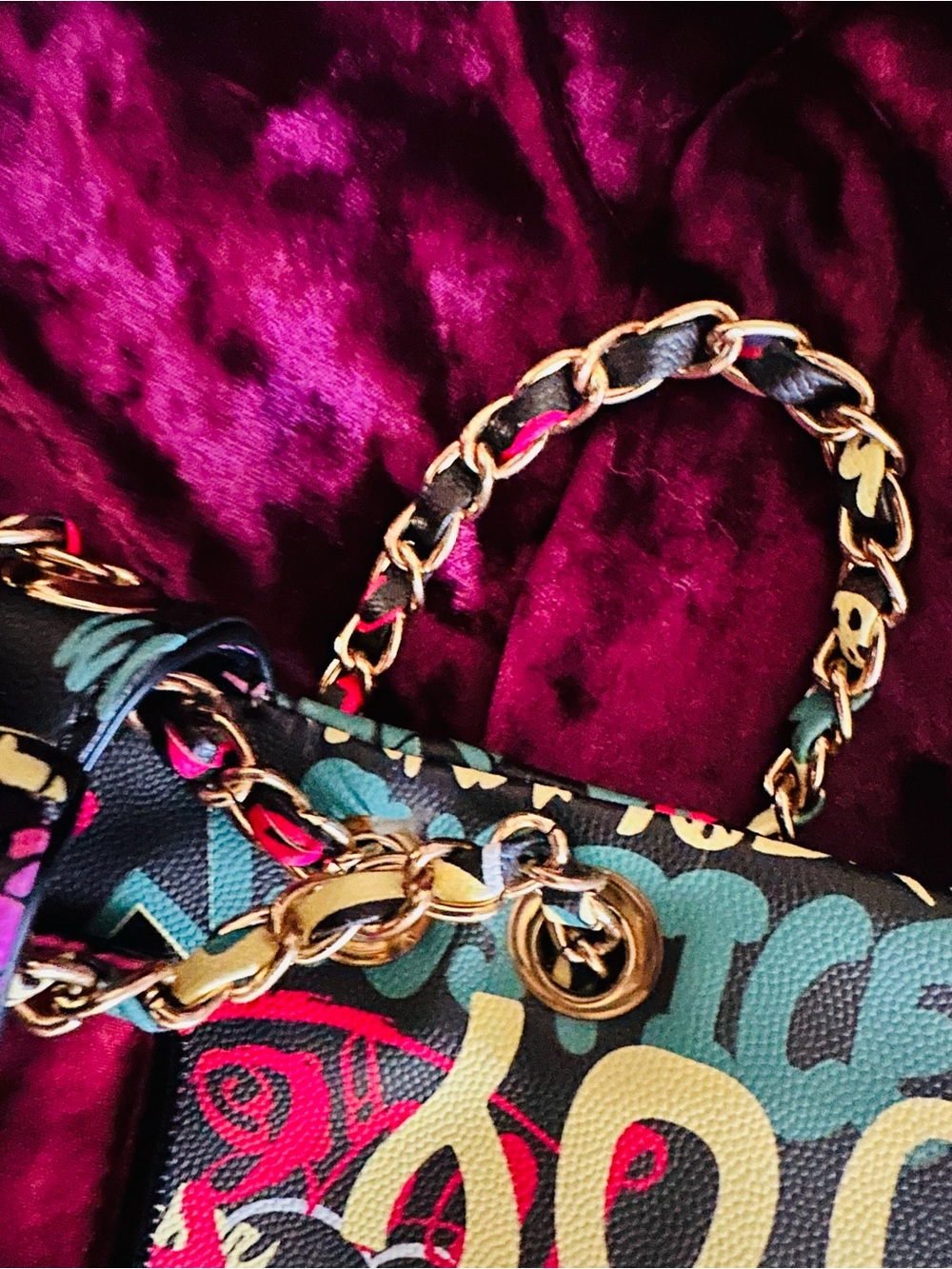 NEW! ✨ Quilted Graffiti Print Chain Shoulder Bag & Matching Wallet Multicolor - Picture 6 of 13
